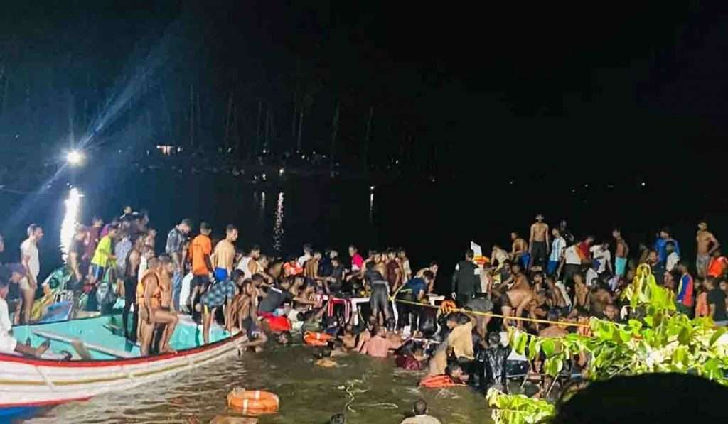 Kerala Boat Tragedy, केरळमध्ये मोठी दुर्घटना, पर्यटक बोट बुडून २१ जणांचा मृत्यू