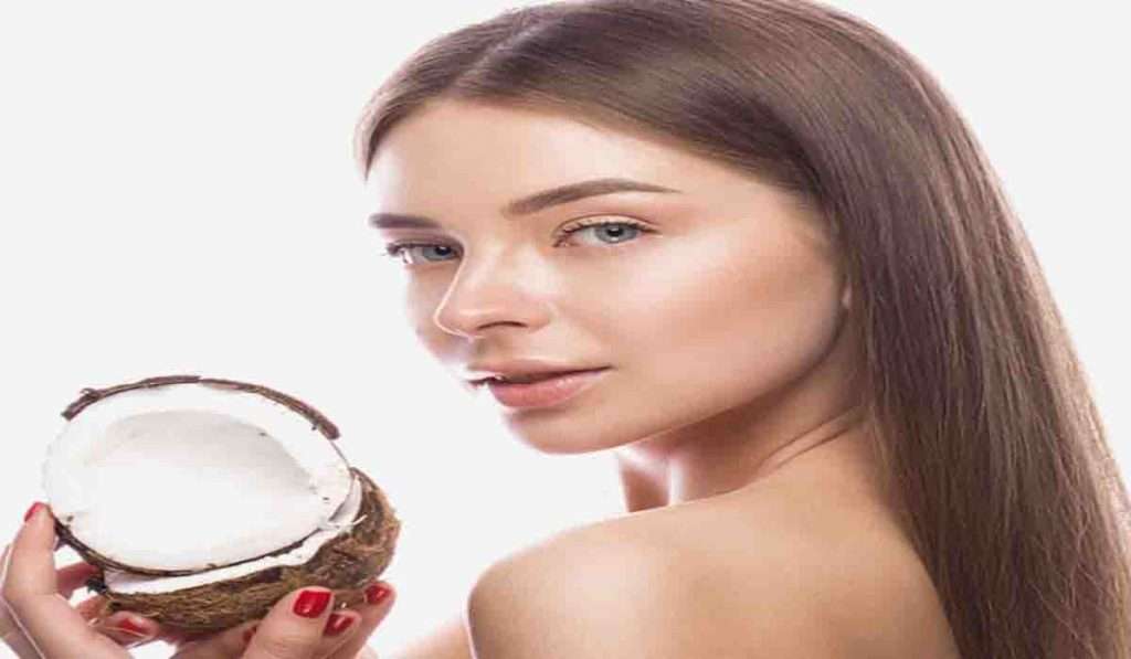 Coconut Water Face Spray ने करा नियमित Skin Care, त्वचा ही उजळेल…
