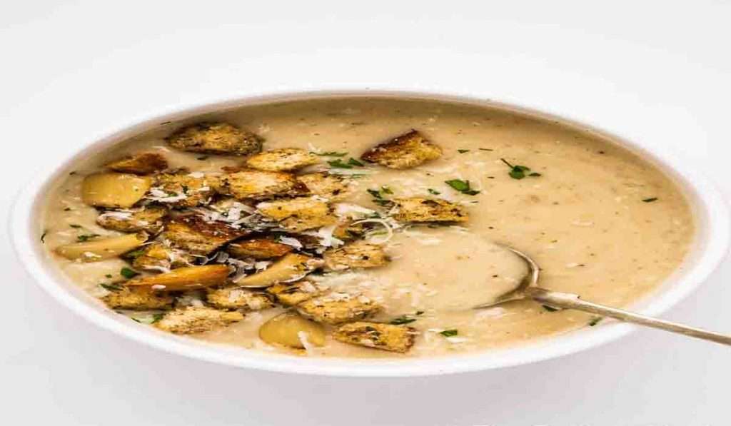 पावसाळ्यात घरच्या घरी बनवा Special Rainy Garlic Soup!