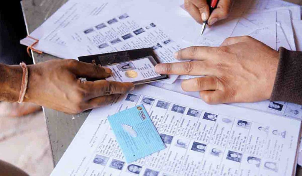 Loksabha Election 2024 च्या पहिल्या टप्प्याला देशभरात सुरुवात, सकाळपासूनच मतदानासाठी देशवासियांचा उत्साह